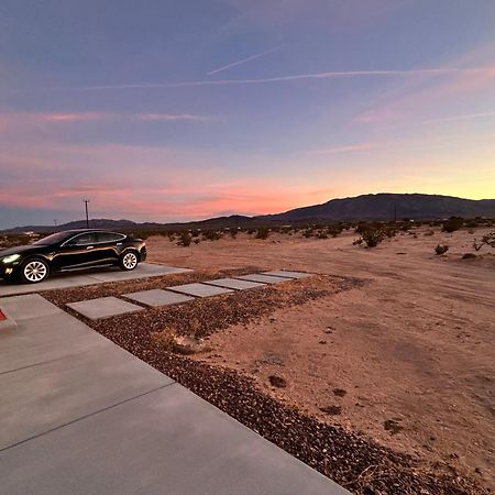 Serene Modern Home Backdoor With Great Wifi, Games, Movies, Patio Seating And Bbq Easy Access To North Joshua Tree National Park In 10 Minutes Twentynine Palms Bagian luar foto