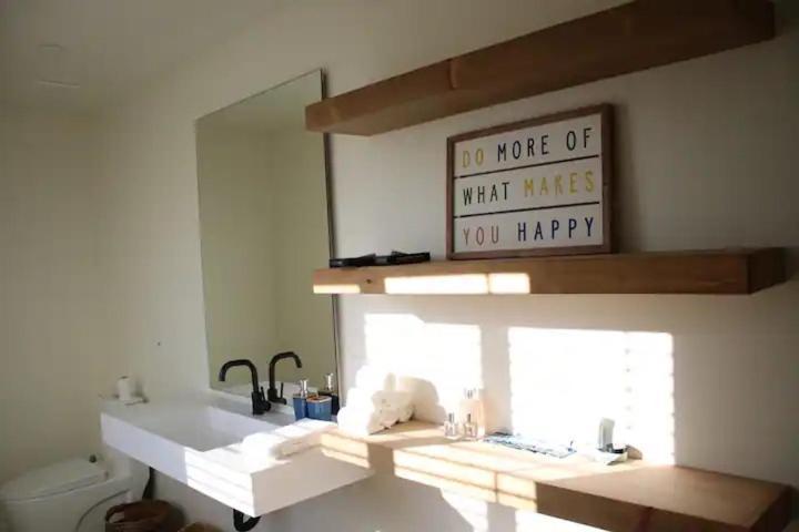 Serene Modern Home Backdoor With Great Wifi, Games, Movies, Patio Seating And Bbq Easy Access To North Joshua Tree National Park In 10 Minutes Twentynine Palms Bagian luar foto