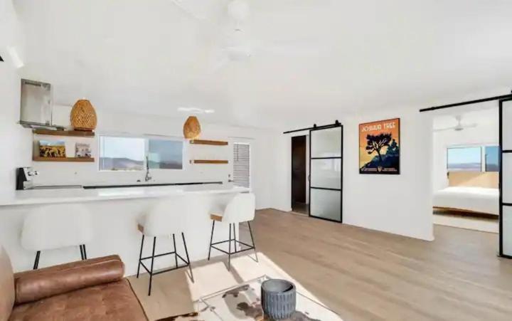 Serene Modern Home Backdoor With Great Wifi, Games, Movies, Patio Seating And Bbq Easy Access To North Joshua Tree National Park In 10 Minutes Twentynine Palms Bagian luar foto