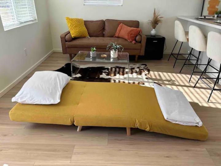 Serene Modern Home Backdoor With Great Wifi, Games, Movies, Patio Seating And Bbq Easy Access To North Joshua Tree National Park In 10 Minutes Twentynine Palms Bagian luar foto