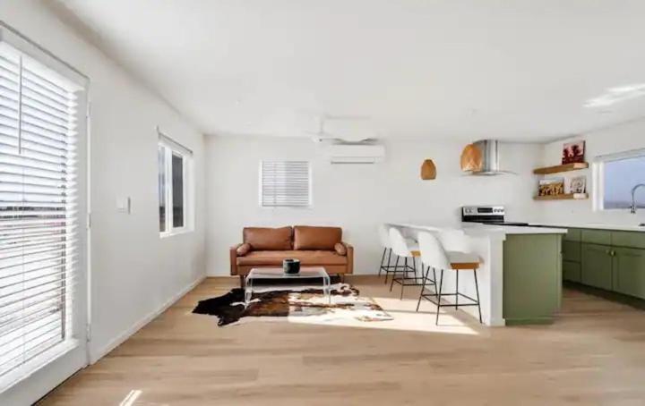 Serene Modern Home Backdoor With Great Wifi, Games, Movies, Patio Seating And Bbq Easy Access To North Joshua Tree National Park In 10 Minutes Twentynine Palms Bagian luar foto