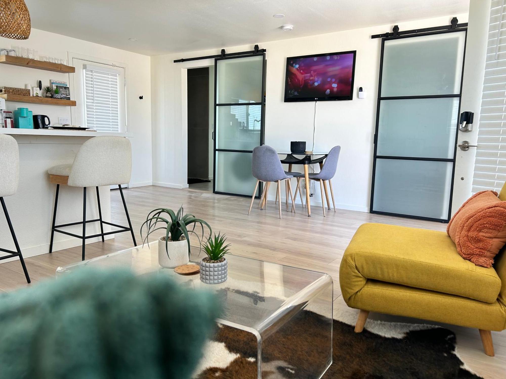 Serene Modern Home Backdoor With Great Wifi, Games, Movies, Patio Seating And Bbq Easy Access To North Joshua Tree National Park In 10 Minutes Twentynine Palms Bagian luar foto
